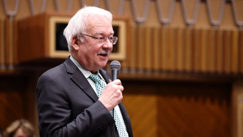 Holocaust Survivor's Story Lives On Through AI in Arizona