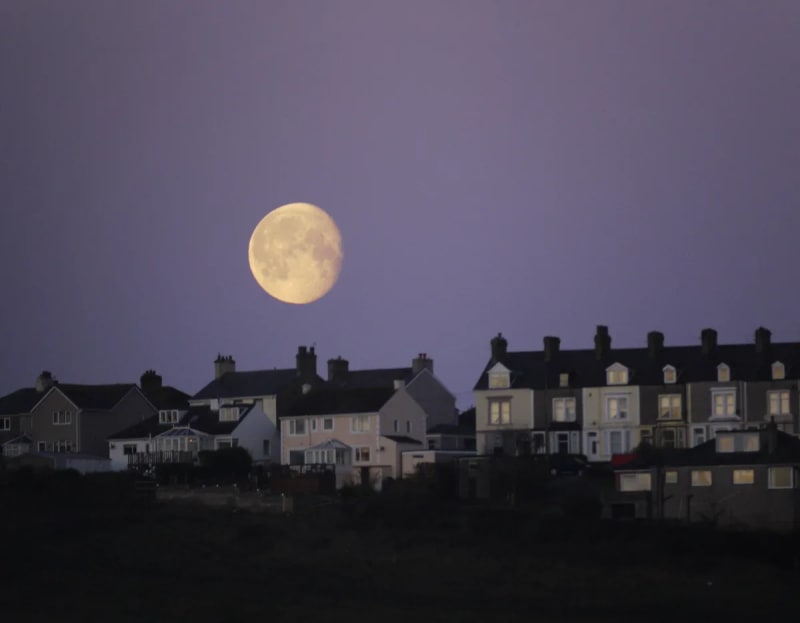 Tonight's Snow Moon Offers Best Winter Sky Views of 2025 - Image 4