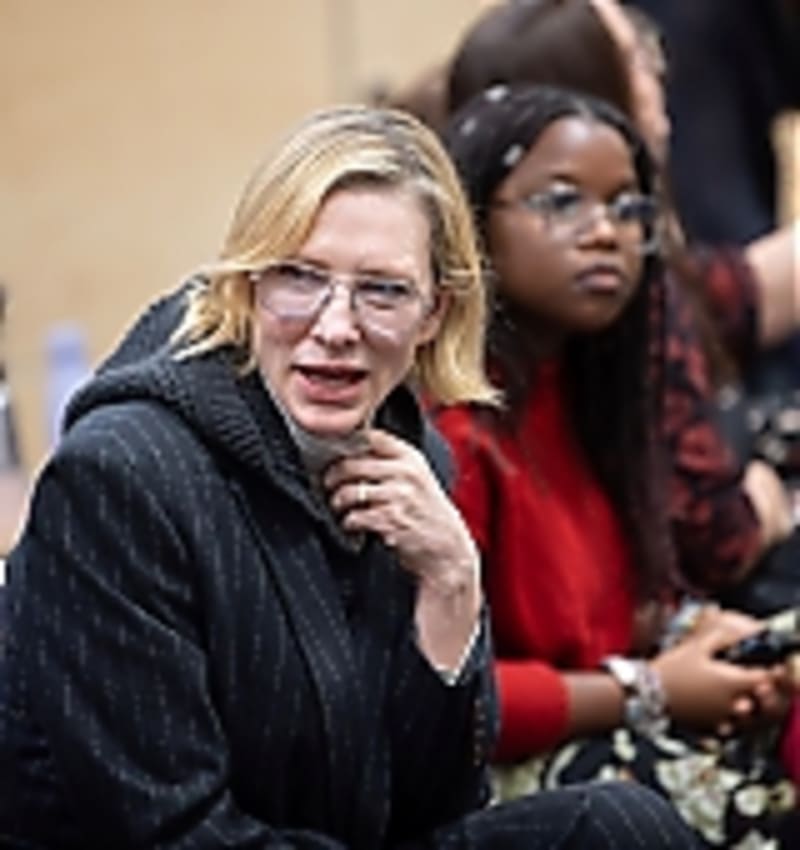 Cate Blanchett Brings Hope to Sudanese Refugee Students - Image 5