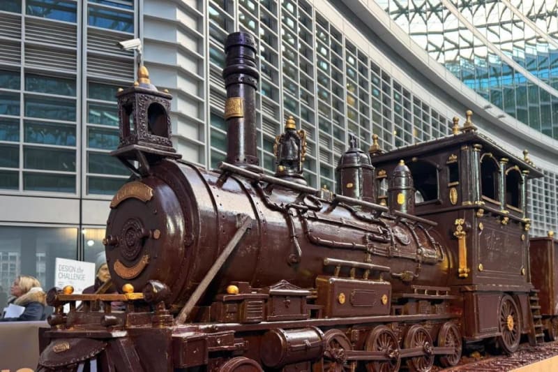 Malta Chef Breaks 3rd World Record With 52-Meter Chocolate Train - Image 2
