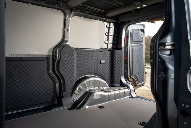 Kia's New Electric Van Rethinks Work Vehicles for Everyone - Image 5