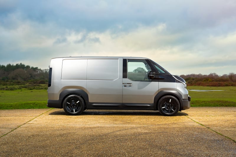 Kia's New Electric Van Rethinks Work Vehicles for Everyone - Image 2