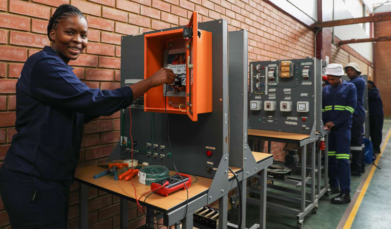 South Africa Opens 300K Skills College Spots for 2026 - Image 2