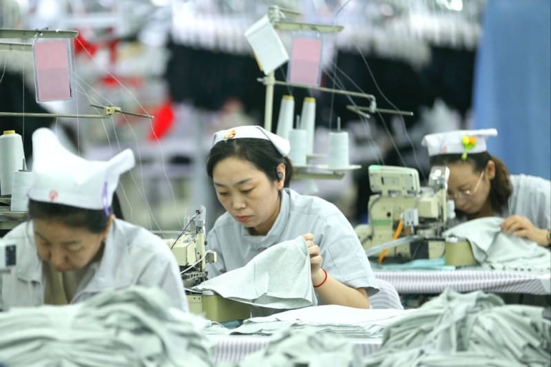 China Raises Minimum Wage in 27 Provinces to Boost Economy - Image 2