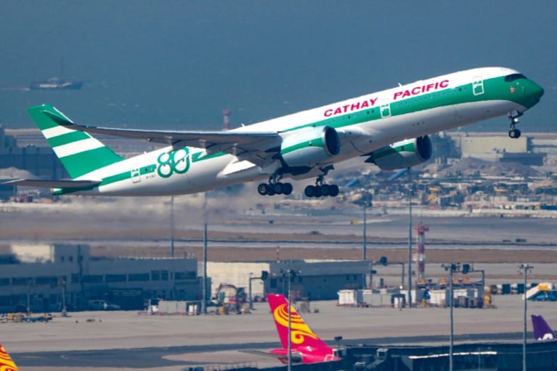 Cathay Pacific Boosts Employee Bonuses After Record Year - Image 2