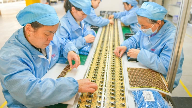 China's Manufacturing Shows Signs of Recovery, Sparking Economic Optimism