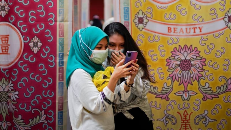 Malaysia's Bold Move: Social Media Platforms Face New Digital Safety Rules