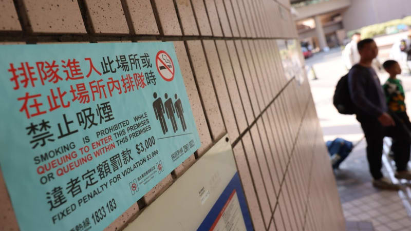Hong Kong's Smoking Crackdown: Citizens Adapt to New Public Transport Rules