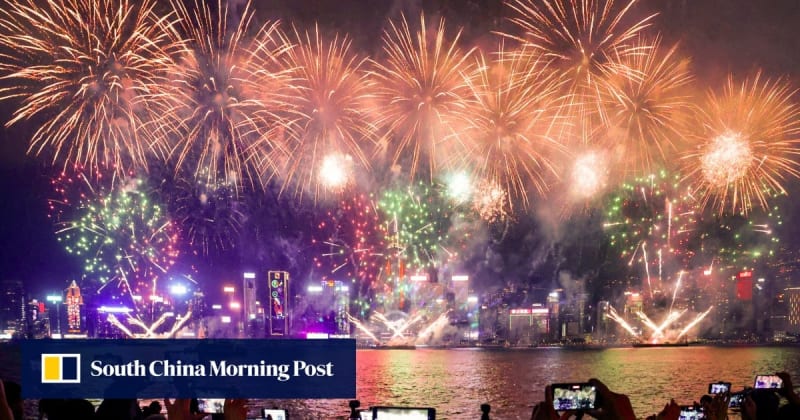 Hong Kong Visitors Surge 8% as Fireworks Dazzle Thousands