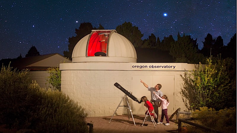 Oregon's Sunriver Observatory Offers Largest US Telescope Set - Image 2