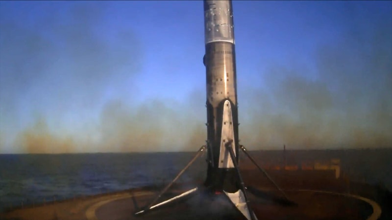 SpaceX Booster Nears Record 32nd Flight, Lands Safely - Image 2
