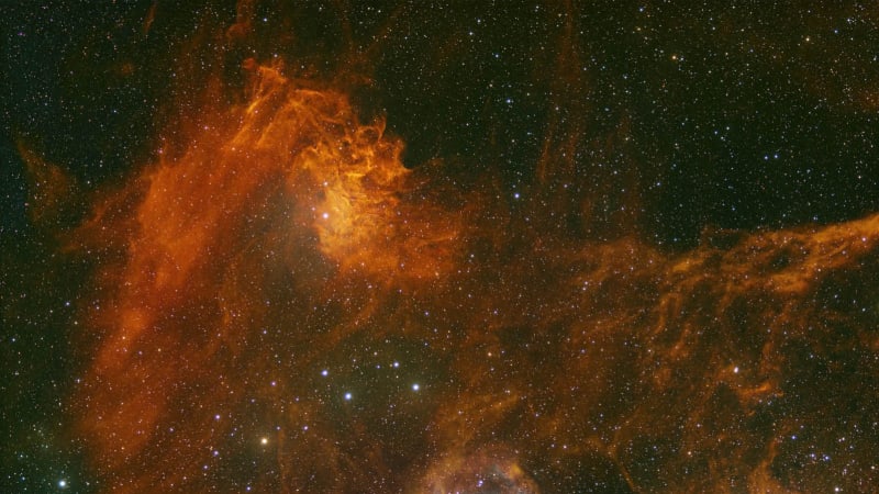 Photographer Captures "Flaming Star" 1,500 Light-Years Away