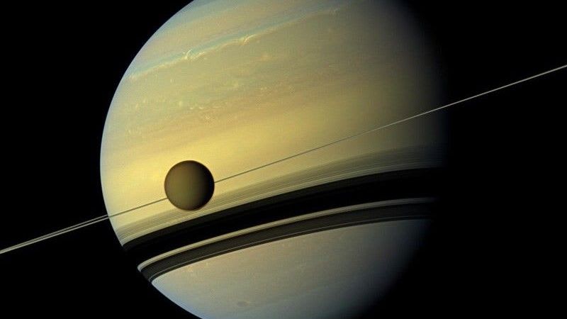 Saturn's Rings May Have Formed from Ancient Moon Crash