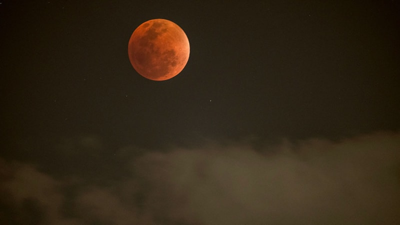 3 Billion People to See Stunning Blood Moon Next Week - Image 2