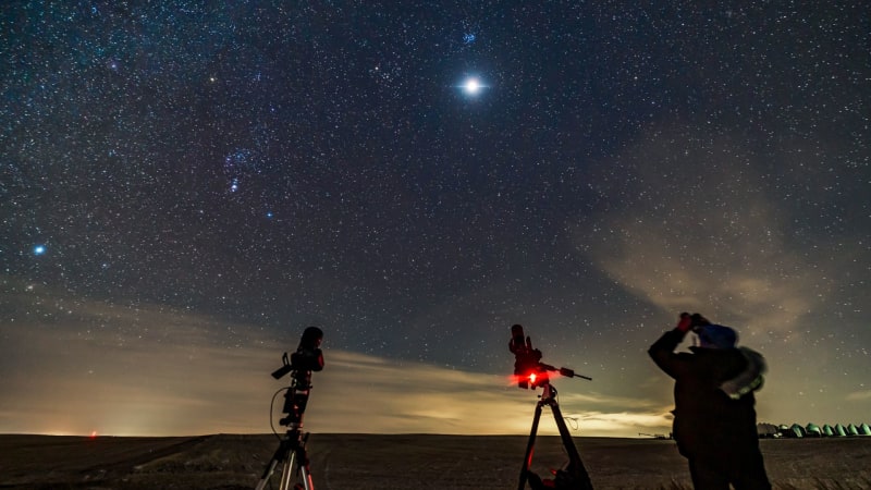 Moon and Pleiades Share Sky Tonight in Rare Close Pass