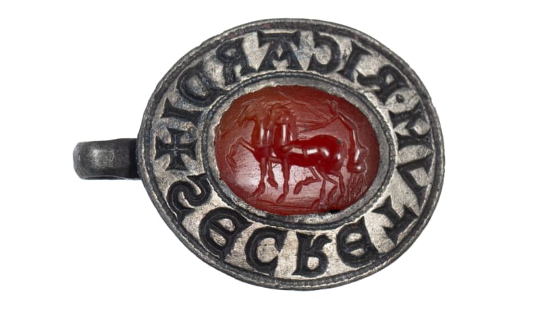 800-Year-Old Seal Hides 2,000-Year-Old Roman Gemstone Secret - Image 2