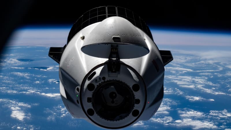 SpaceX Dragon Completes Historic 6-Month Space Station Mission - Image 3