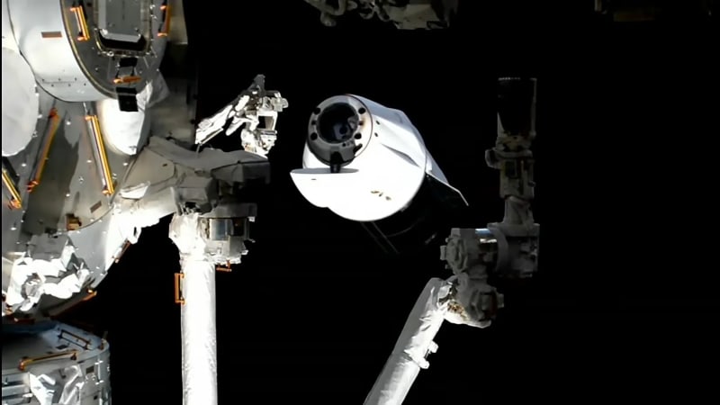 SpaceX Dragon Tests Game-Changing Space Station Tech