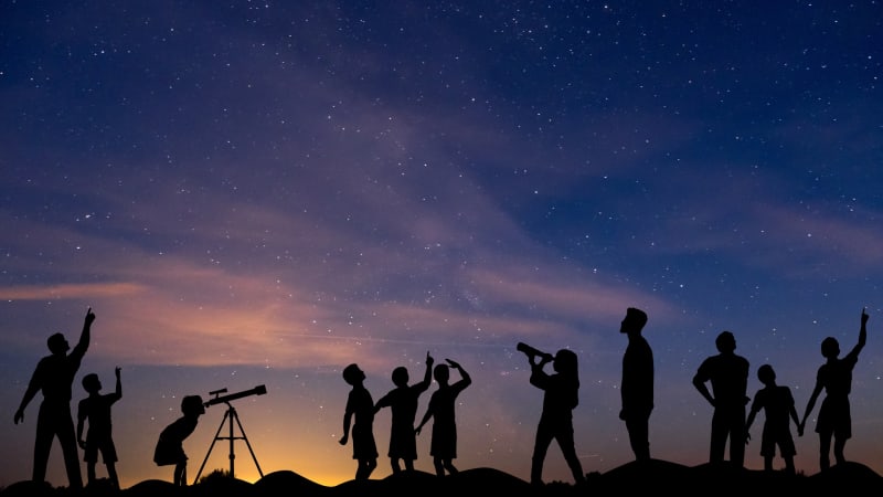 Tonight's Half Moon Reveals Lunar Mountains and Craters - Image 5