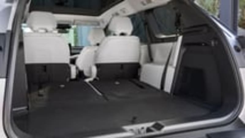 Toyota Builds 320-Mile Electric SUV in Kentucky - Image 5