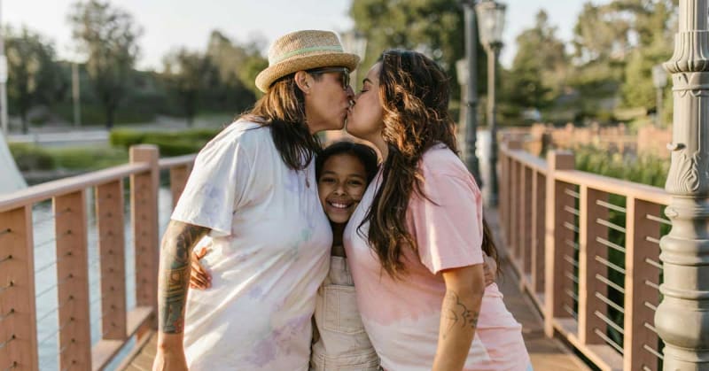 Aunts Are Lifelines for LGBTQ+ Youth, Study Finds