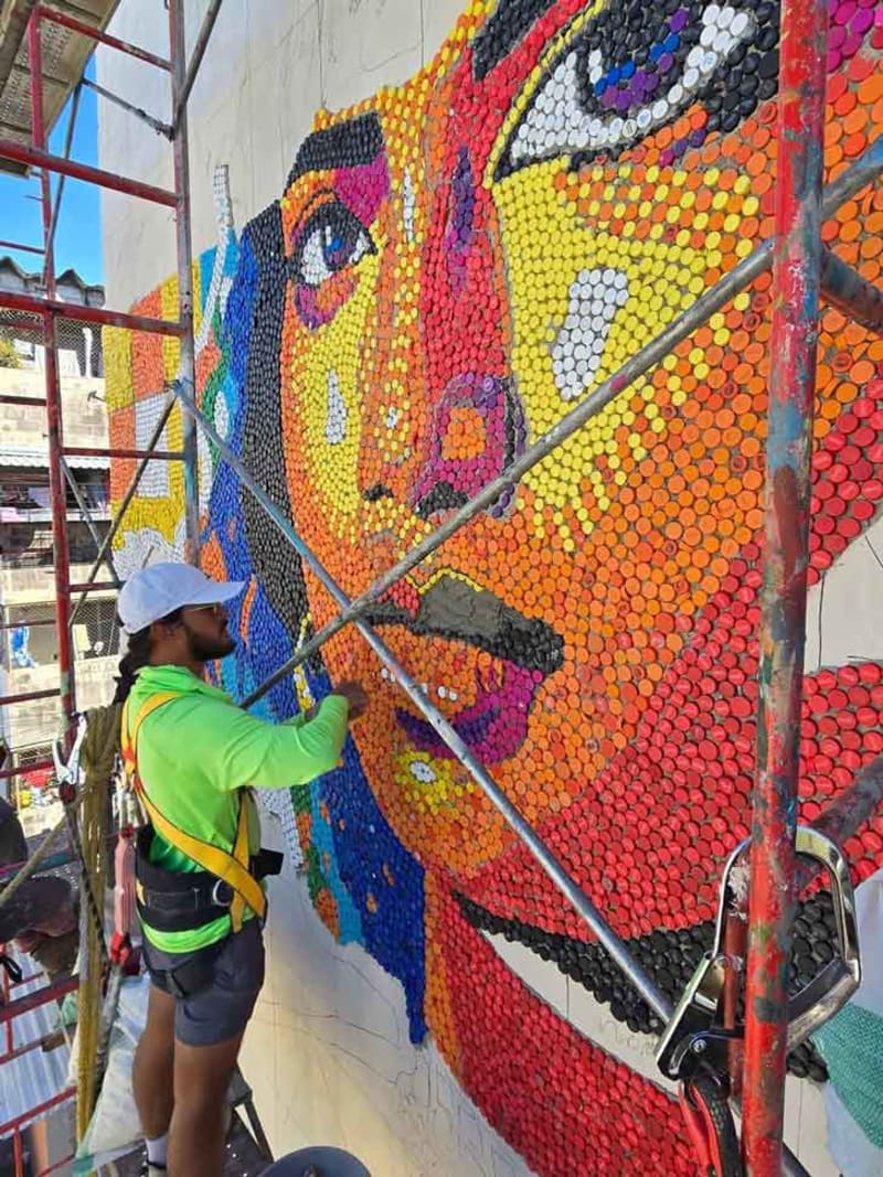 100,000 Bottle Caps Transform Violent Neighborhood - Image 4