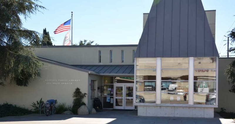 Leonardo DiCaprio Built Computer Lab Where His Bedroom Stood - Image 3