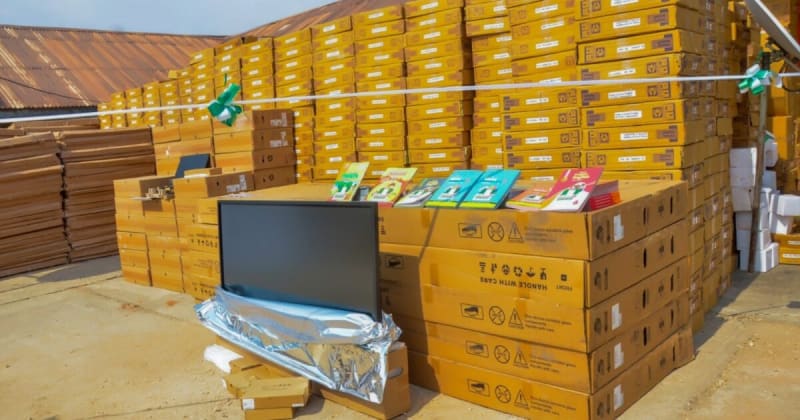 Nigeria Delivers Smart Boards, Books to Benue Schools