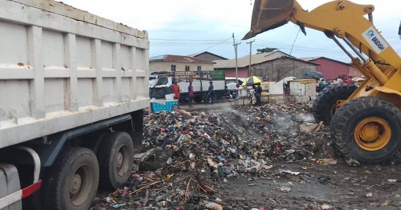 Lagos Clears Waste Hotspots Along Badagry Expressway