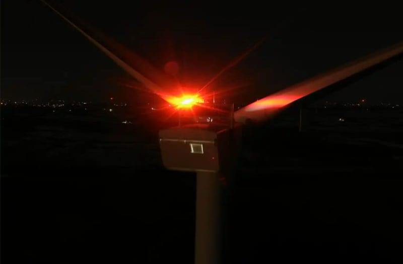 Iowa Wind Turbines Go Dark 98% of Time with Smart Lights