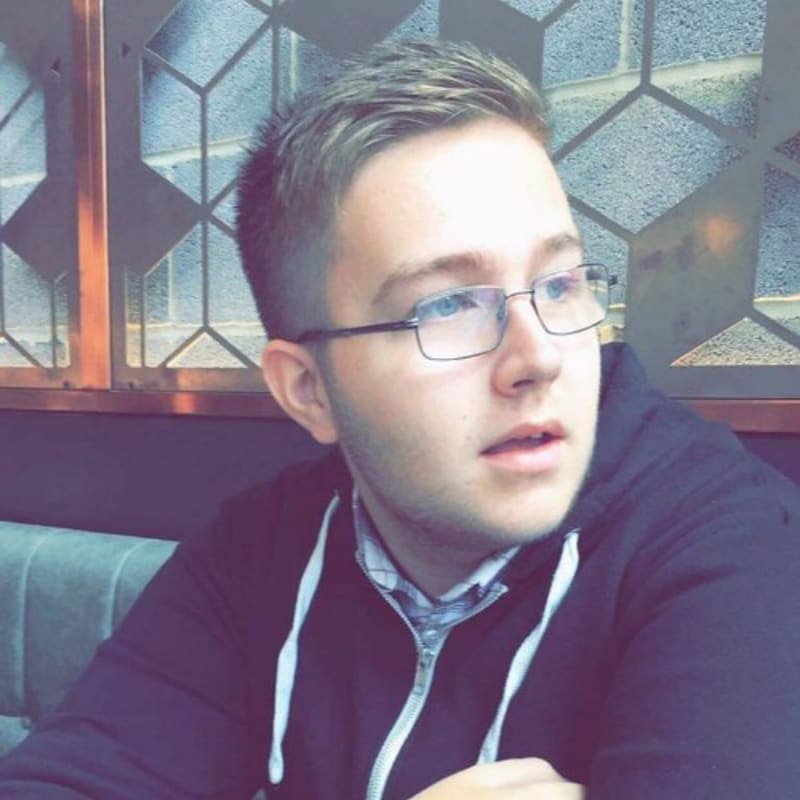 UFC Star Supports Friend After His First Career Loss - Image 3