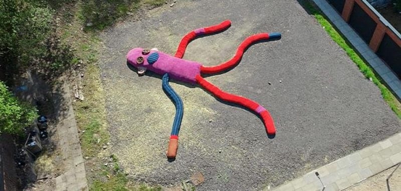 Glasgow Student Crafts 50-Foot Sock Monkey, Wins Record - Image 2