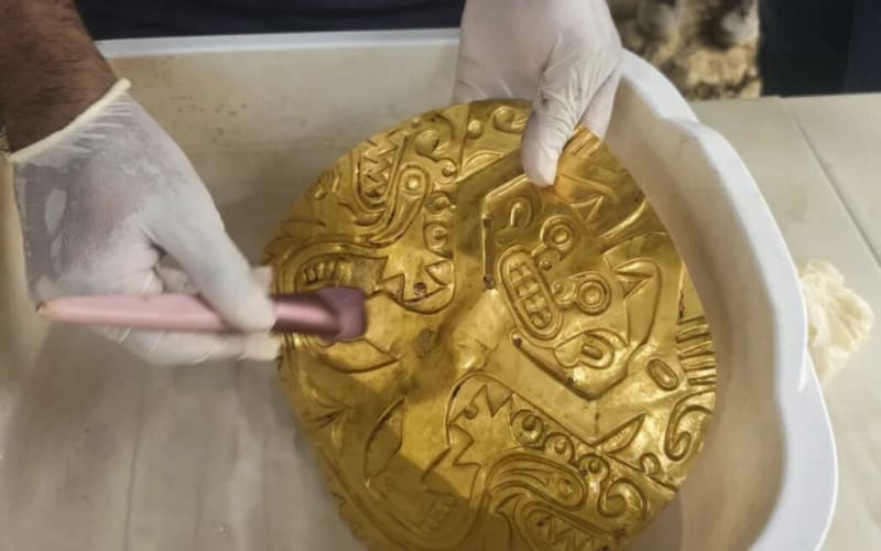 Panama Uncovers 1,000-Year-Old Tomb Filled With Gold - Image 2