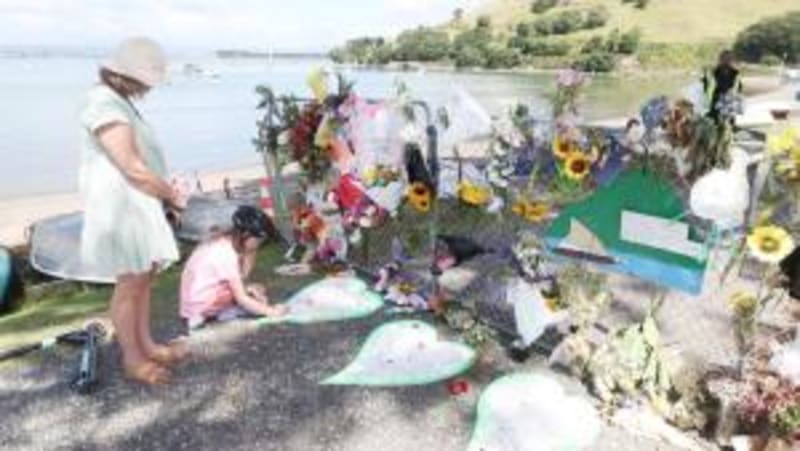 Kayaker Survives 3 Hours in Frigid Waters, No Lifejacket - Image 4