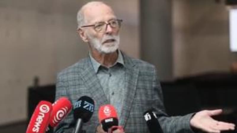 New Zealand Man Wins $5M, Runs Through House in Underwear - Image 4