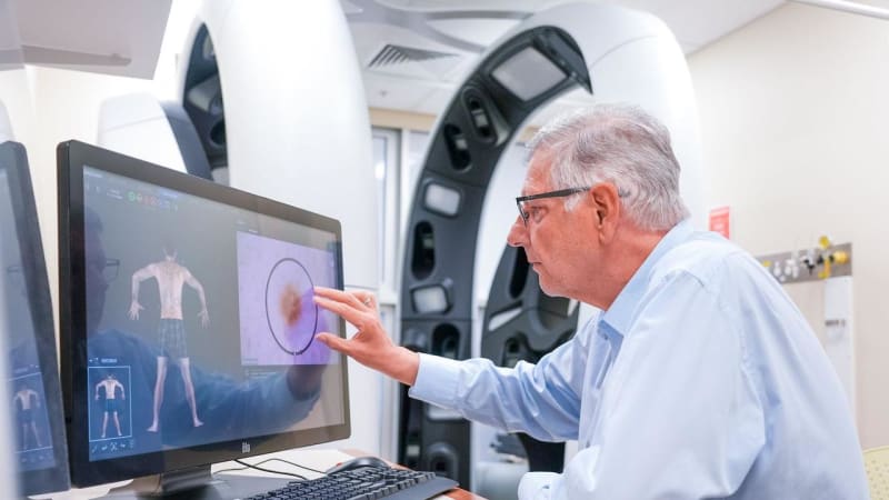 Australian Scanners Find 500 Melanomas in 10,000 People