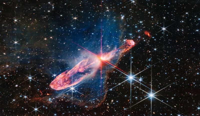 Webb Telescope Spots Cosmic Question Mark in Deep Space - Image 4