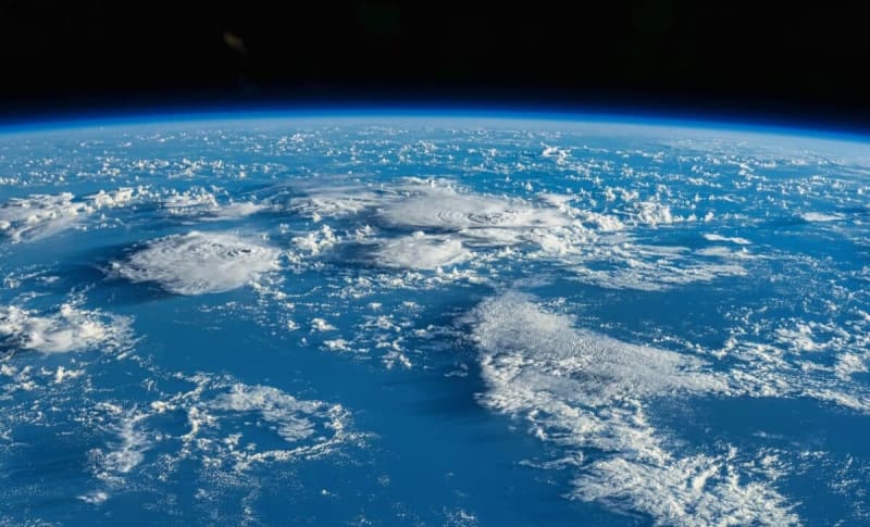 Giant Hot Blobs Deep in Earth Shape Our Magnetic Field