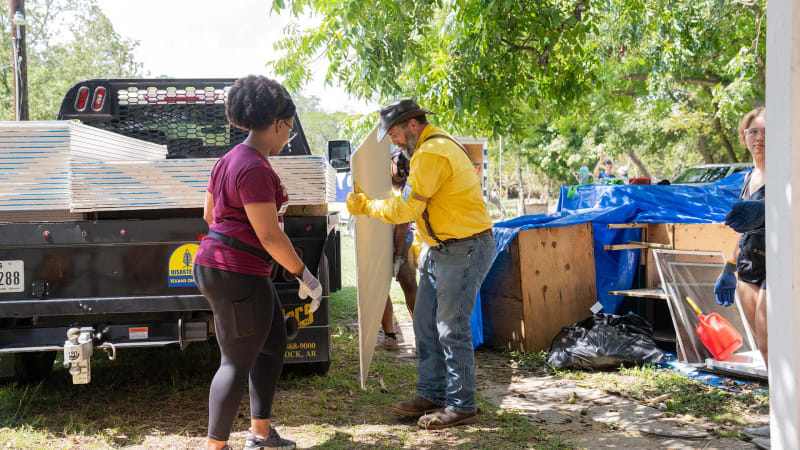 Texas State Studies How to Support Flood Volunteers