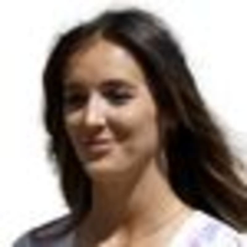 Tennis Star Laura Robson Masters Curling at Winter Olympics - Image 2