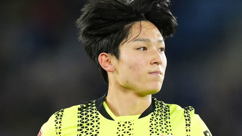 Young footballer Yang Min-hyuk in action, representing the exciting loan move from Tottenham to Coventry City