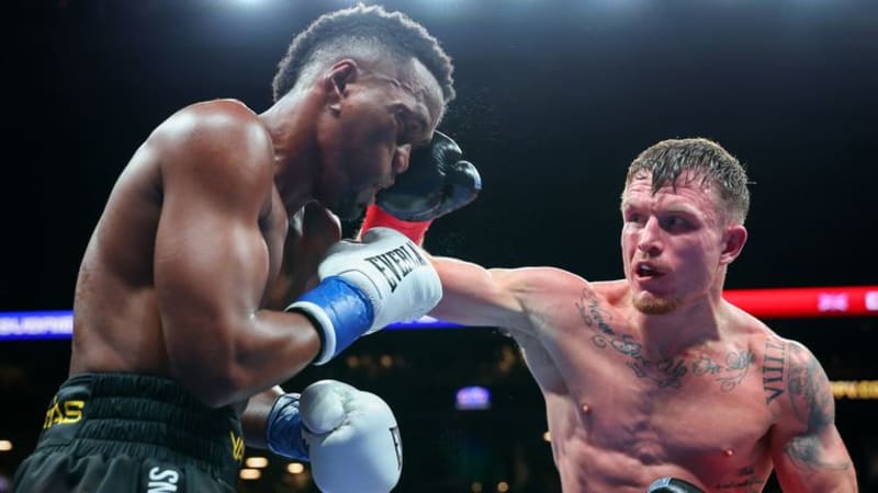 Sheffield's Dalton Smith Wins World Title in Round 5 KO - Image 4