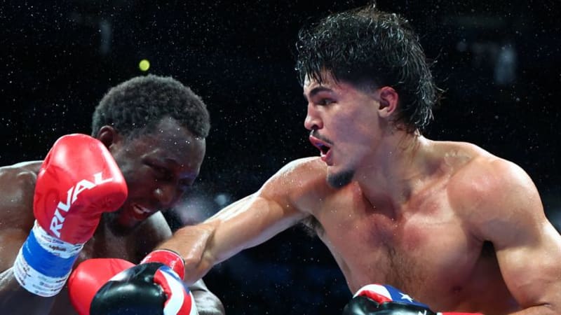 Puerto Rico's Zayas, 23, Becomes Youngest Unified Champ - Image 3