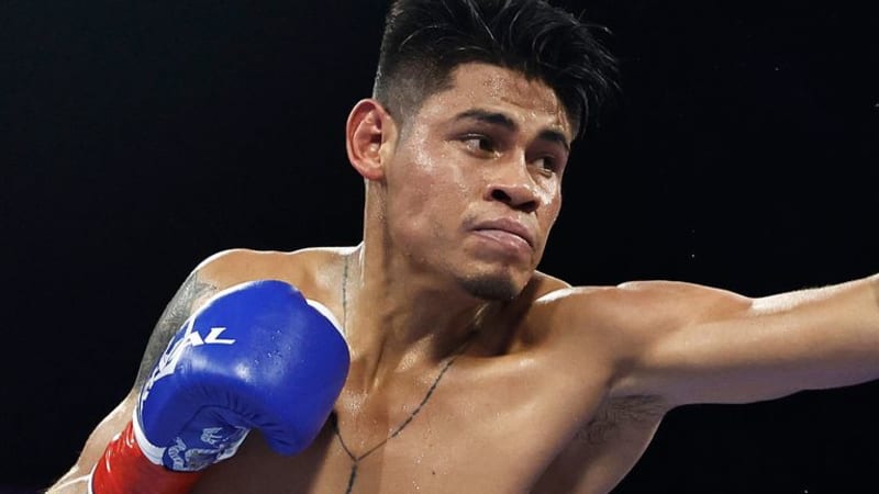 Navarrete Unifies Super-Featherweight Title in Arizona - Image 2