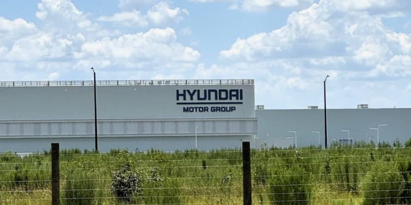 Hyundai Doubles Down on EVs While Rivals Pull Back - Image 4