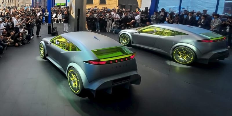 Hyundai Replaces Best-Selling Hatchback with New EV - Image 5