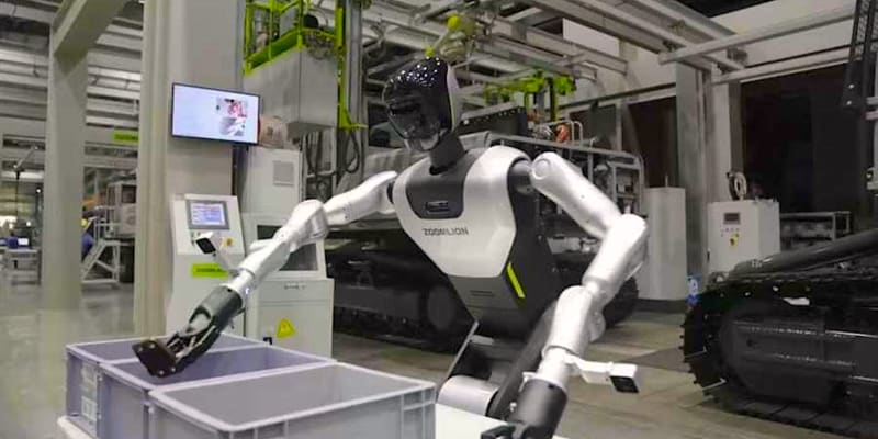 Chinese Factory Robots Build Excavator Every 6 Minutes - Image 2