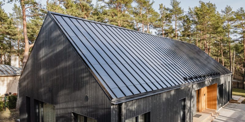 Solar Roofs That Look Like Regular Roofs Come to the US - Image 2