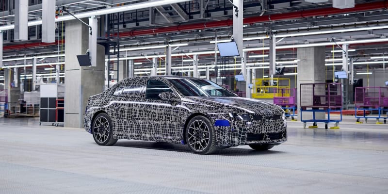 BMW's New i3 EV Charges in 10 Minutes, Debuts Late 2026 - Image 2
