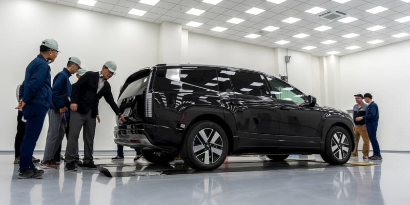 Hyundai Doubles Down on EVs While Rivals Pull Back - Image 2